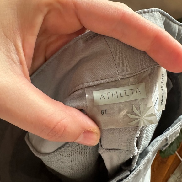 Athleta Women’s 8T Hiking Pants - Picture 2 of 2